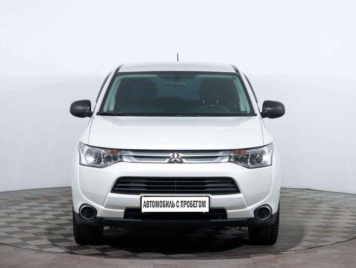 Outlander cvt. Mitsubishi Outlander 3. Митсубиси Аутлендер 3 поколения. Mitsubishi Outlander 2012 3 поколение. Mitsubishi Outlander 2012 2 поколение.