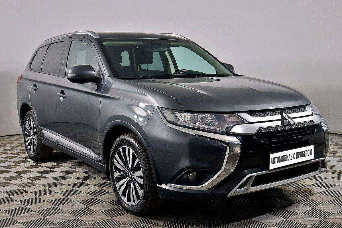 Mitsubishi outlander 2019 года фото